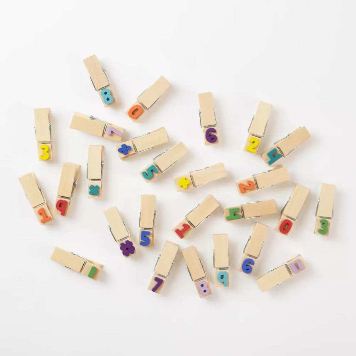 Wooden clips numbers thumbnail 2