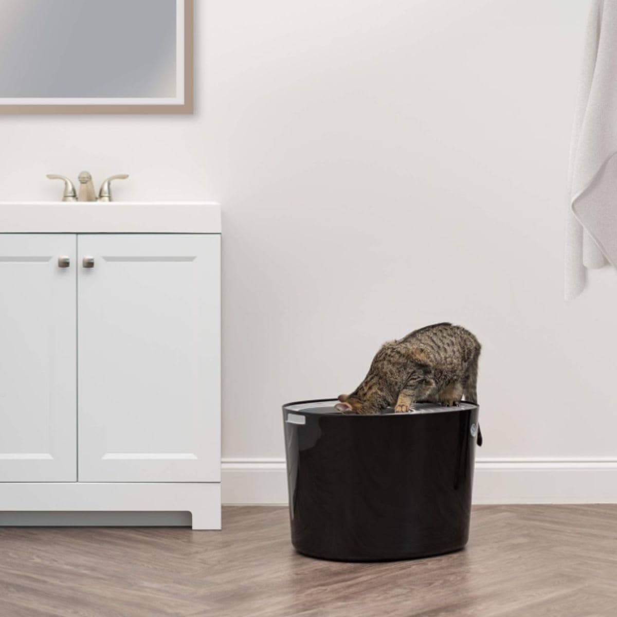Iris Ohyama, Cat Litter Tray with Grooved Lid/Top Cover, No Odor and Litter Spill, Large Entrance, Scoop Included, for Cat - Cat Litter Box Jump-in PUNT-530 - Black thumbnail 8