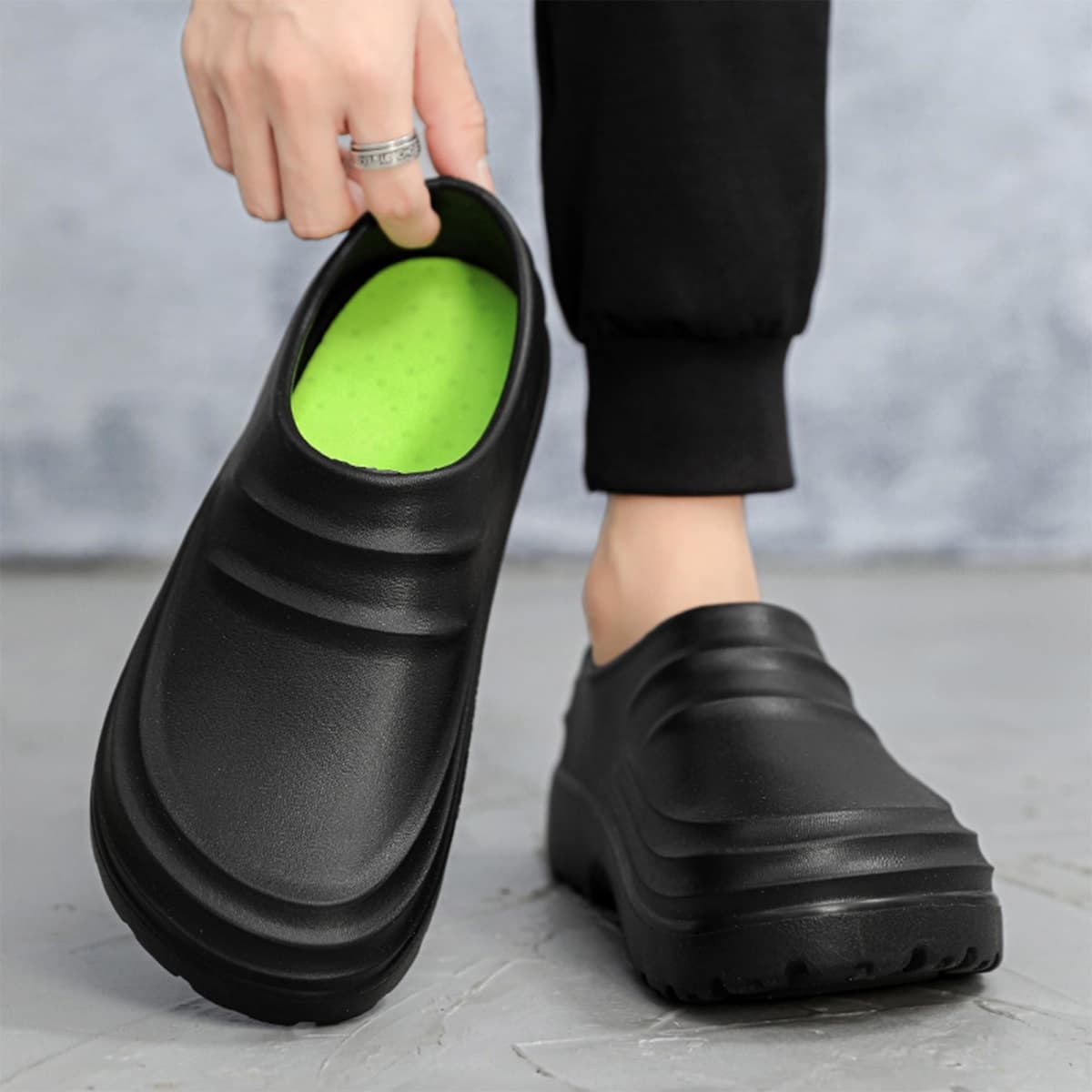 QPAO Work Shoes for Men & Women Non Slip Clogs Kitchen Chef Shoes Comfortable Women Clogs Beach Shoes, Black 602, 7 Women/6 Men thumbnail 3
