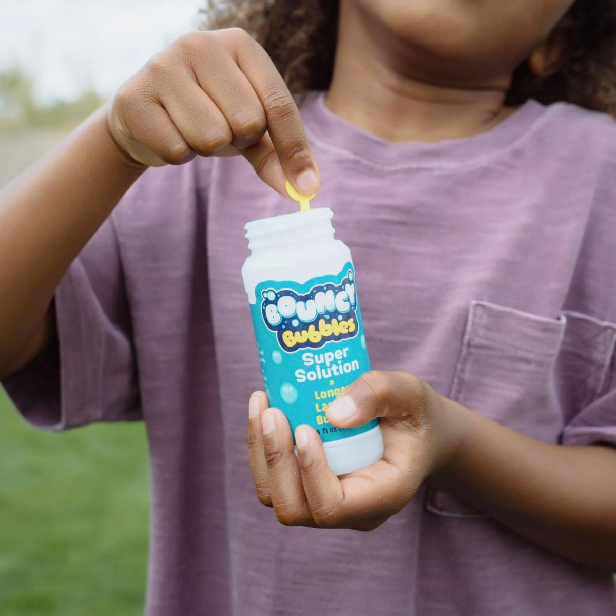 Chuckle & Roar - Bouncy Bubbles - Ultra Strong and Pliable Bubbles - Fun to Hit Back and Forth - Ages 3 and Up thumbnail 5