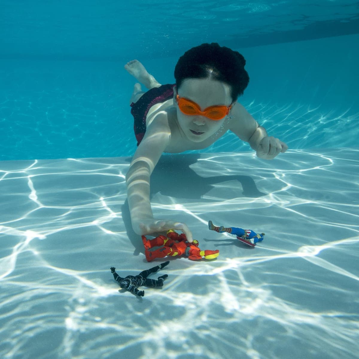 Marvel Avengers-Swimways Dive Characters - Toys For The Pool! Brand New! (G4) thumbnail 2