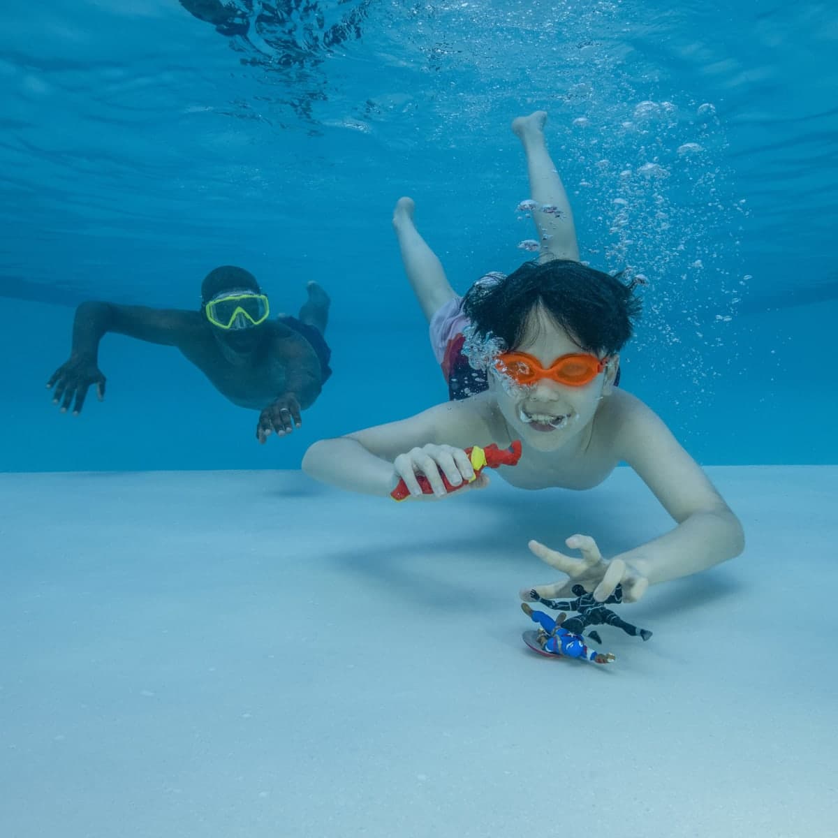 Marvel Avengers-Swimways Dive Characters - Toys For The Pool! Brand New! (G4) thumbnail 3