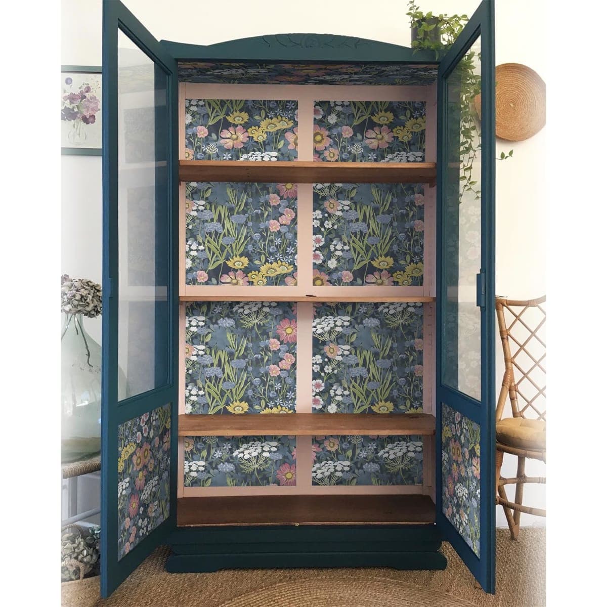 Orainege Vintage Floral Wallpaper Peel and Stick Floral Contact Paper 17.7in x118.1in Boho Flower Self-Adhesive Removable Wallpaper for Bedroom Decorative Wall Paper thumbnail 4