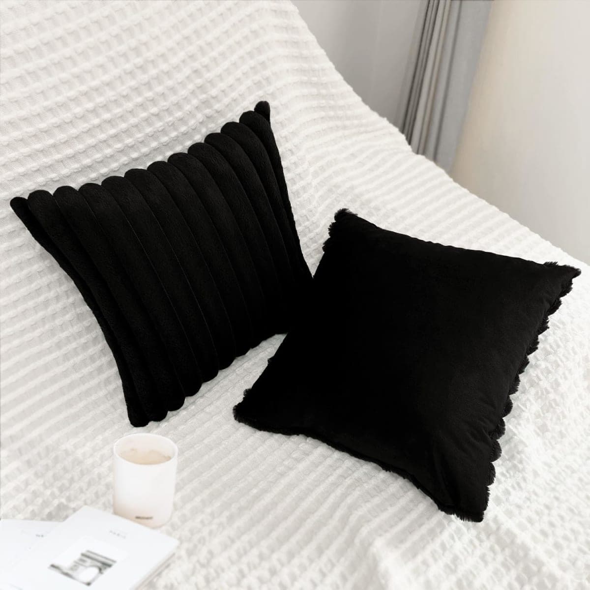 1 Pack 18x18 Pillow Cover Velvet Pillow Covers, Faux Fur Square Throw Pillow Covers for Living Room Decorations Throw Pillow Case, Throw Pillow Cover Cushion Cover for Home Sofa Bedroom Car, Black thumbnail 4