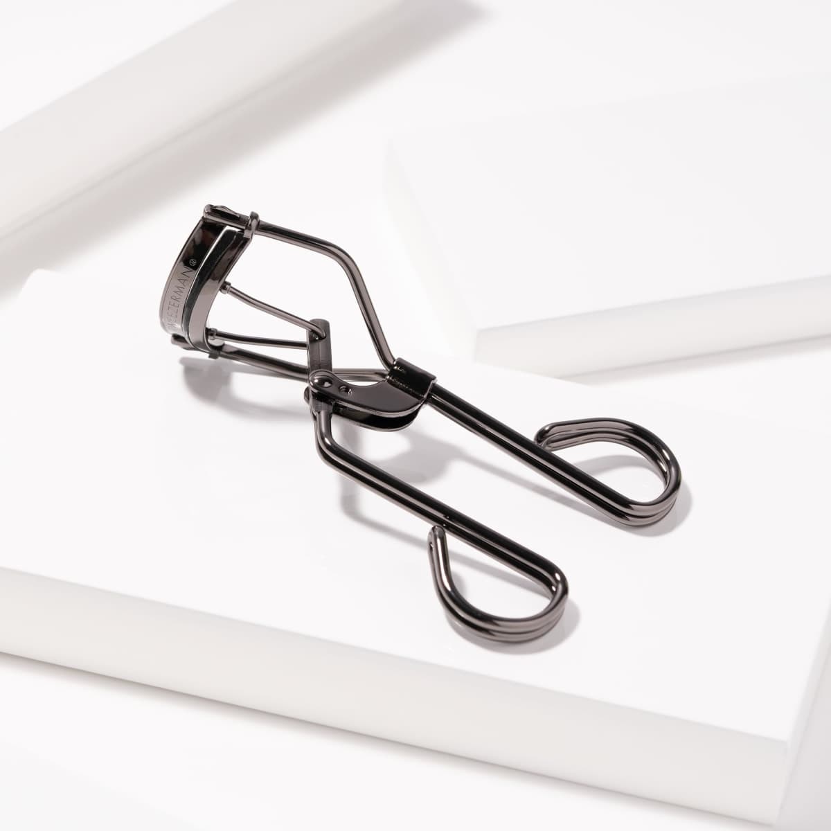 Tweezerman Pro Master Lash Curler, 1 Count thumbnail 2