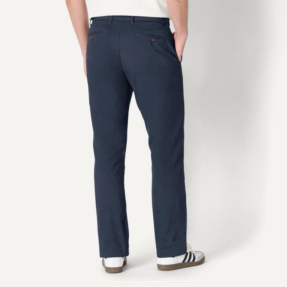 Amazon Essentials Men's Athletic-Fit Broken-in Chino Pant, Navy, 36W x 32L thumbnail 2
