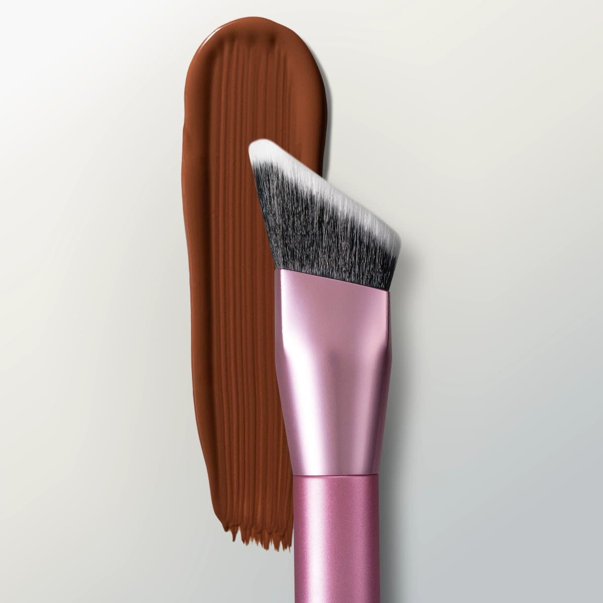 Real Techniques Cheek Hugging Contour Brush, Angled Makeup Brush for Cream Contour Liquid Bronzer & Sculpting, Precision Face Shaping, UltraPlush Bristles, Cruelty-Free, 1 Count thumbnail 5