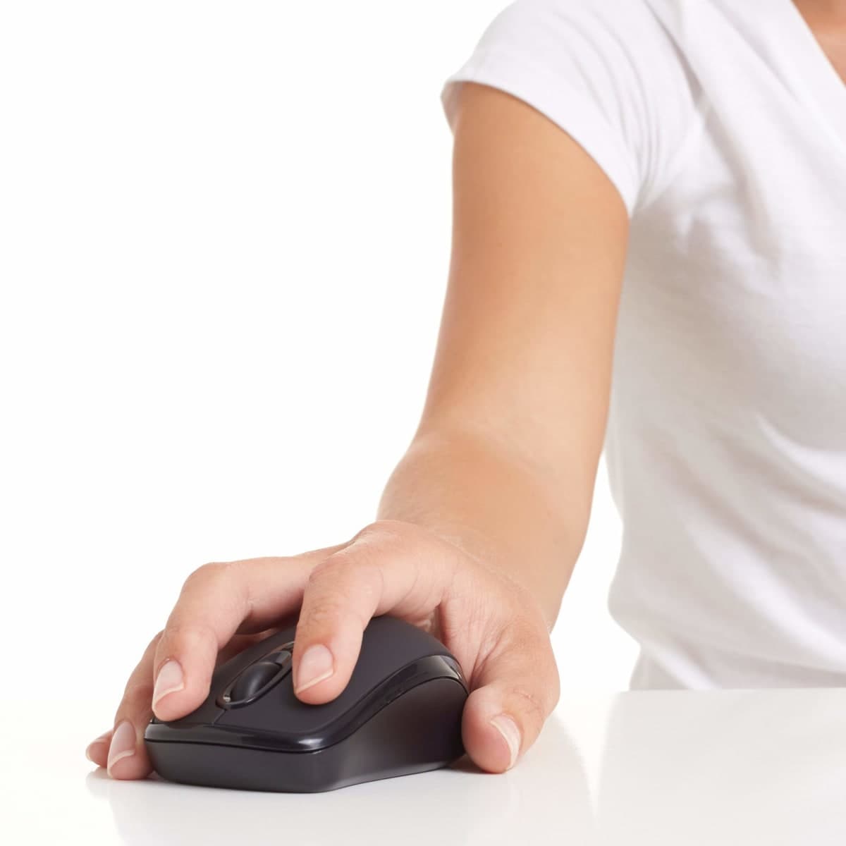 Amazon Basics Wireless Computer Mouse with Nano Receiver, Black thumbnail 5