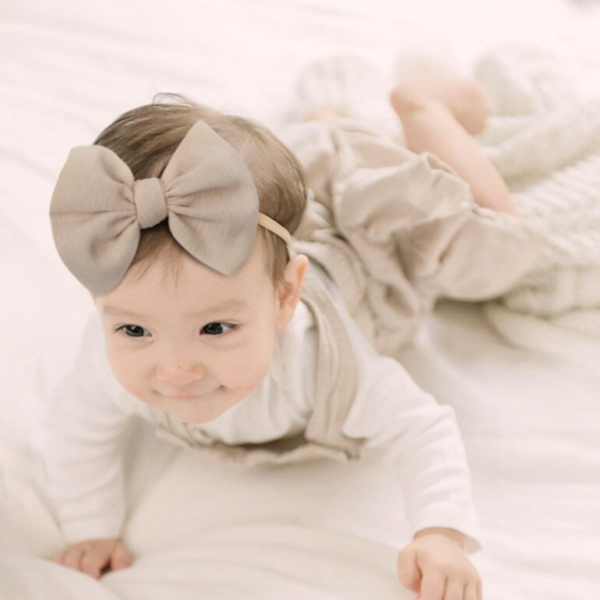 YanJie Baby Girls Nylon Headbands Newborn Bows Handmade Hair Hairbands Accessories for Infant Toddlers Kids(Beige Black White) thumbnail 3