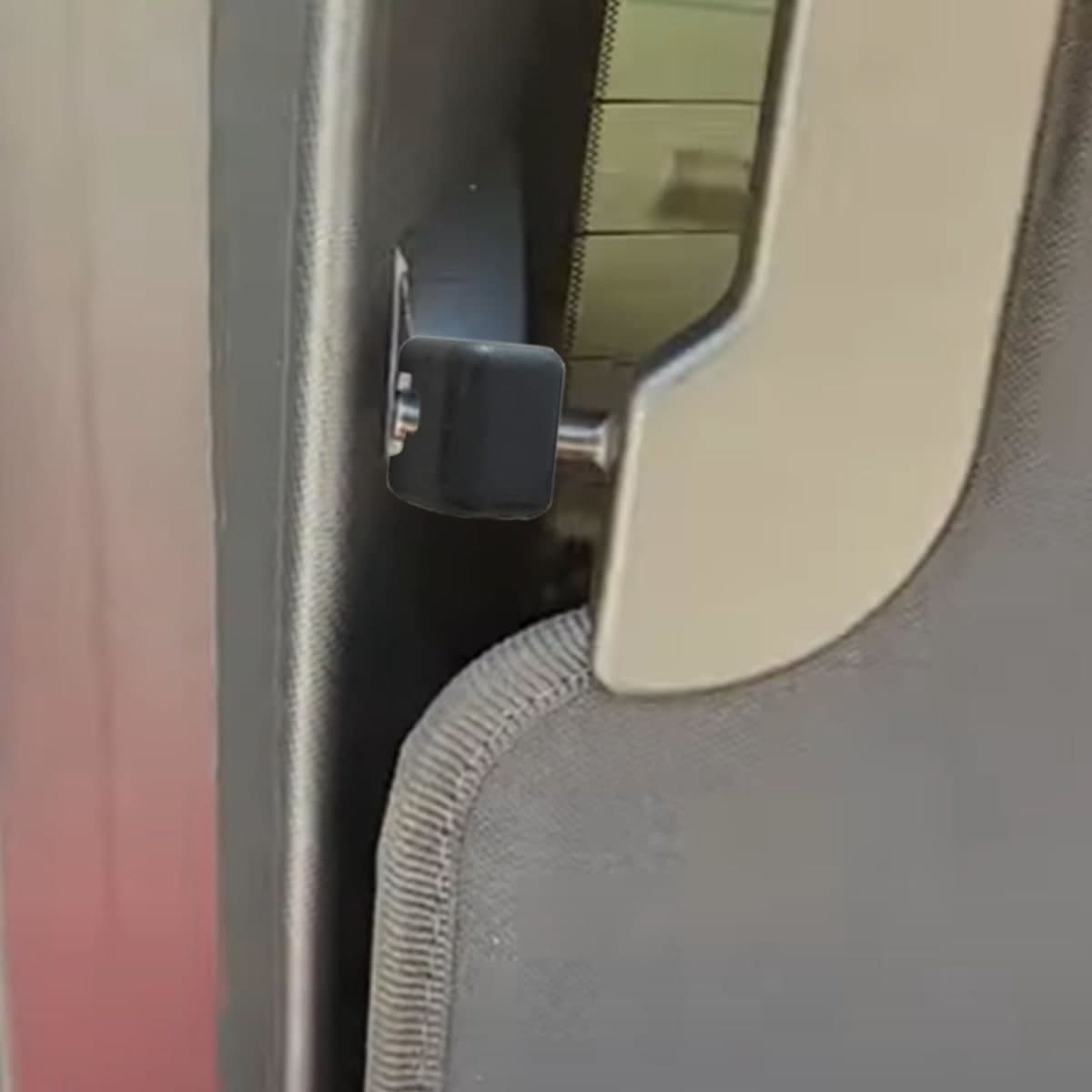 PIAOLGYI Cover Clip for Mustang Mach-E Cargo thumbnail 3