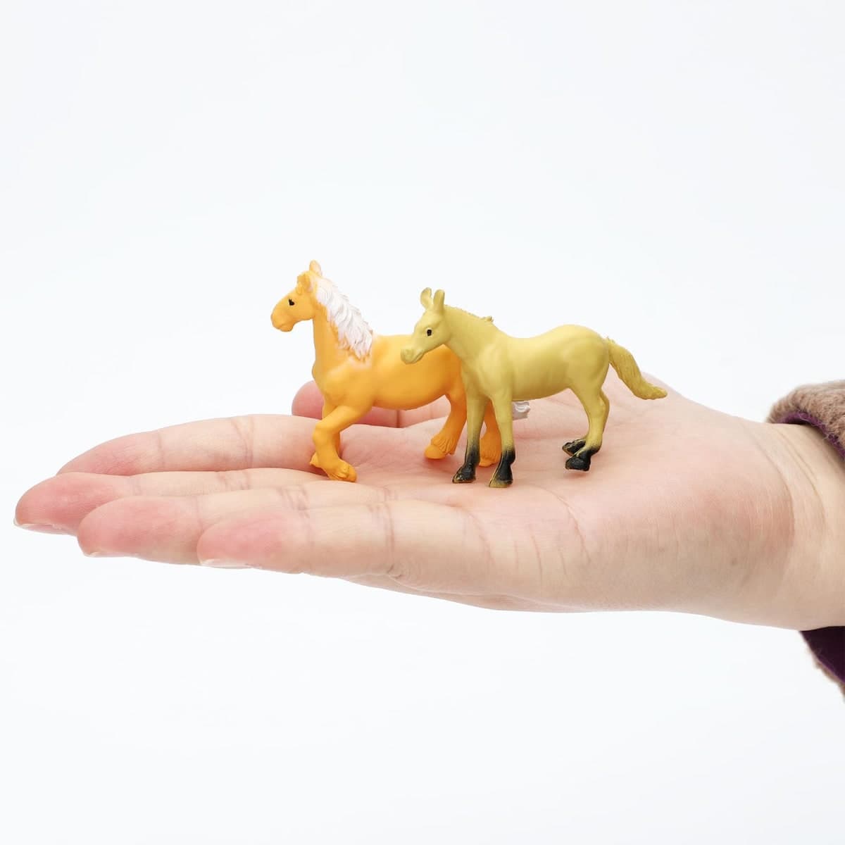 ONEST 18 Pieces Mini Horse Figurines Playset Hand Painted Tiny Horse Realistic Detailed Plastic Horse Figures thumbnail 5