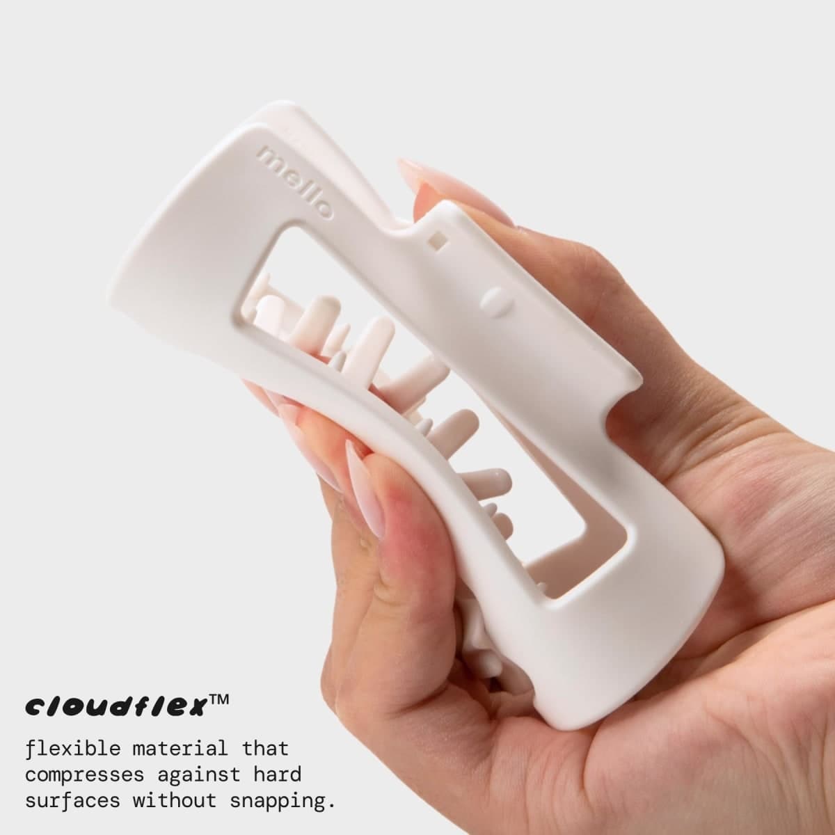 Mello Hair Claw Hair Clip White Medium Made in Korea thumbnail 2