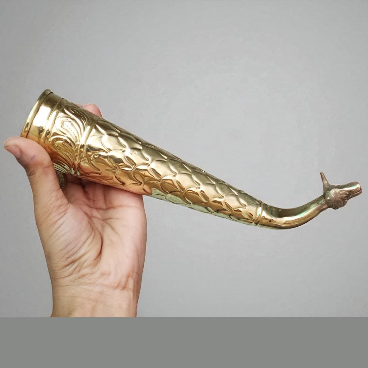 Shiv Rudra Abhishek Pot - Ritual Vessel for Abisekha of God Idols – The God in Brass Vintage Gaumukhi Shringi Brass thumbnail 4
