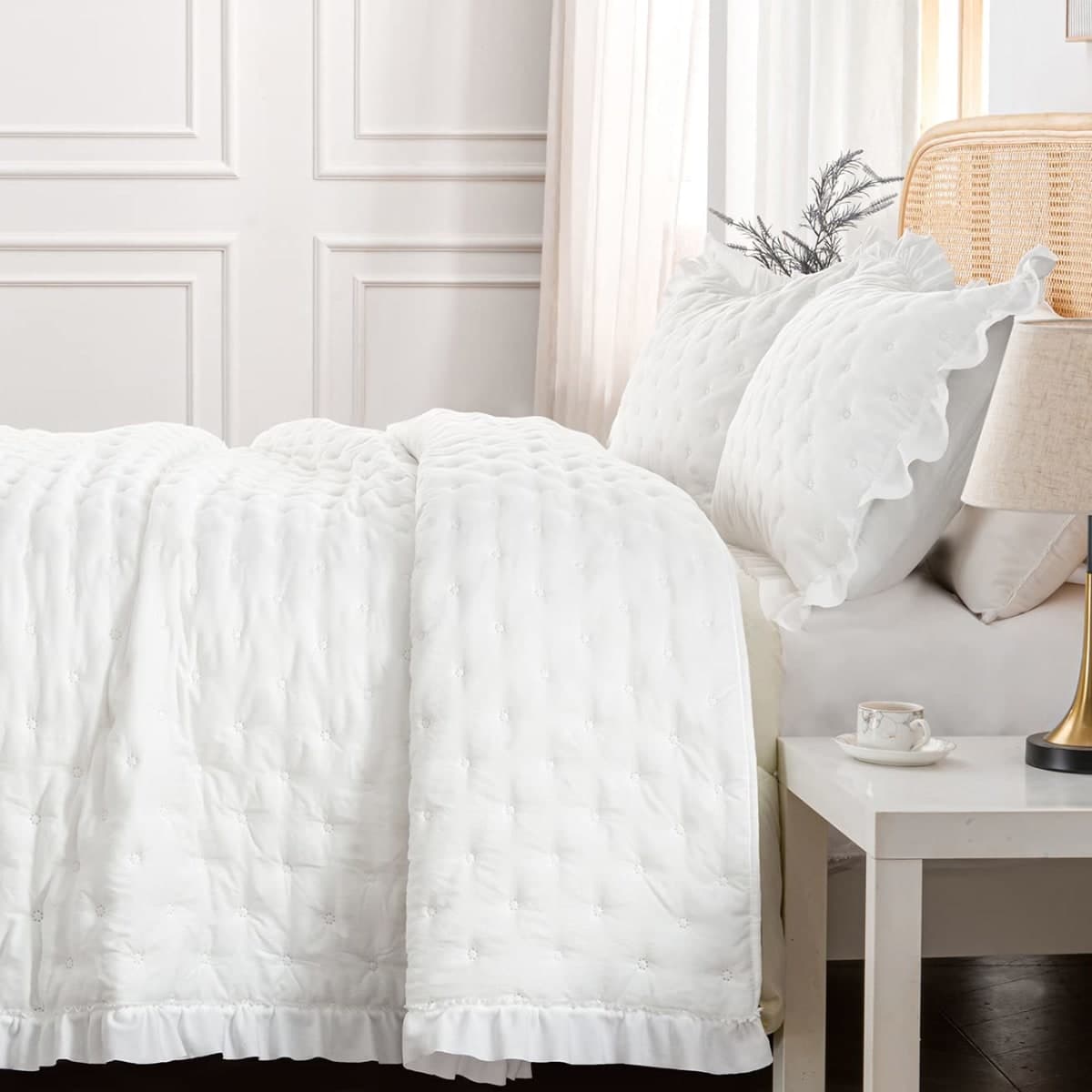 HIARUO 3-Piece King Quilt Set - Soft Warm Ultrasonic Reversible Pleated Ruffled Coverlet Bedspread Set (104 x 90 Inch) with 2 Pillow Sham (20 x 36 Inch), White — image 1