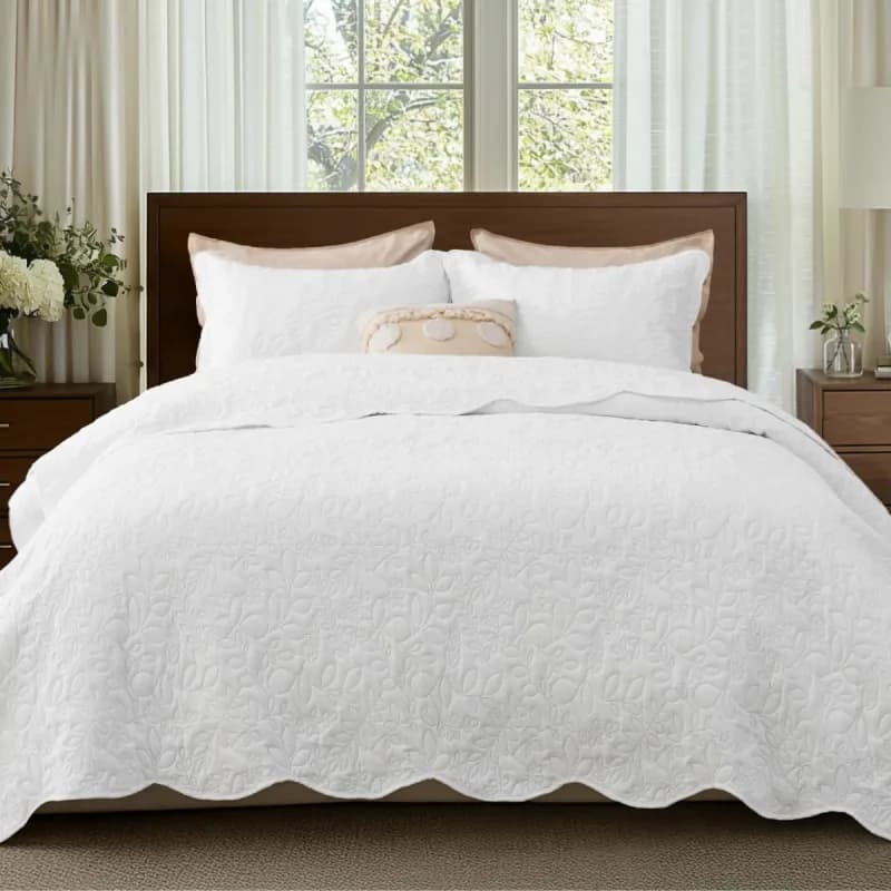 Bedsure - Like New | Bedding