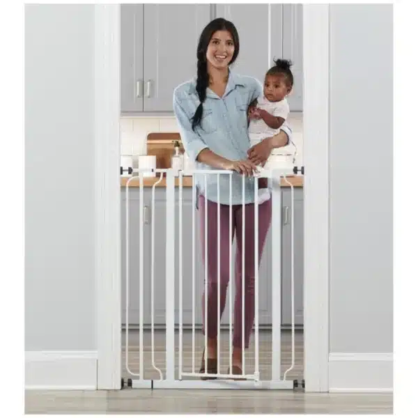 Regalo baby gear product view on Amazon Canada Regalo baby gear close-up of branding and details Regalo baby gear lifestyle image in modern home Regalo baby gear packaging with ASIN B001OC5UNA Regalo baby gear size and feature highlights