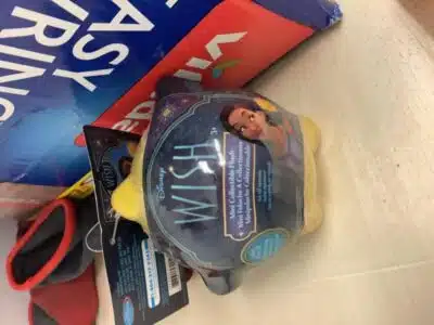 Just Play Disney Wish Mini Collectible 3-inch Plush Toy in Wishing Star Blind Bag Inspired Capsule, Officially Licensed Kids Toys for Ages 2 Up