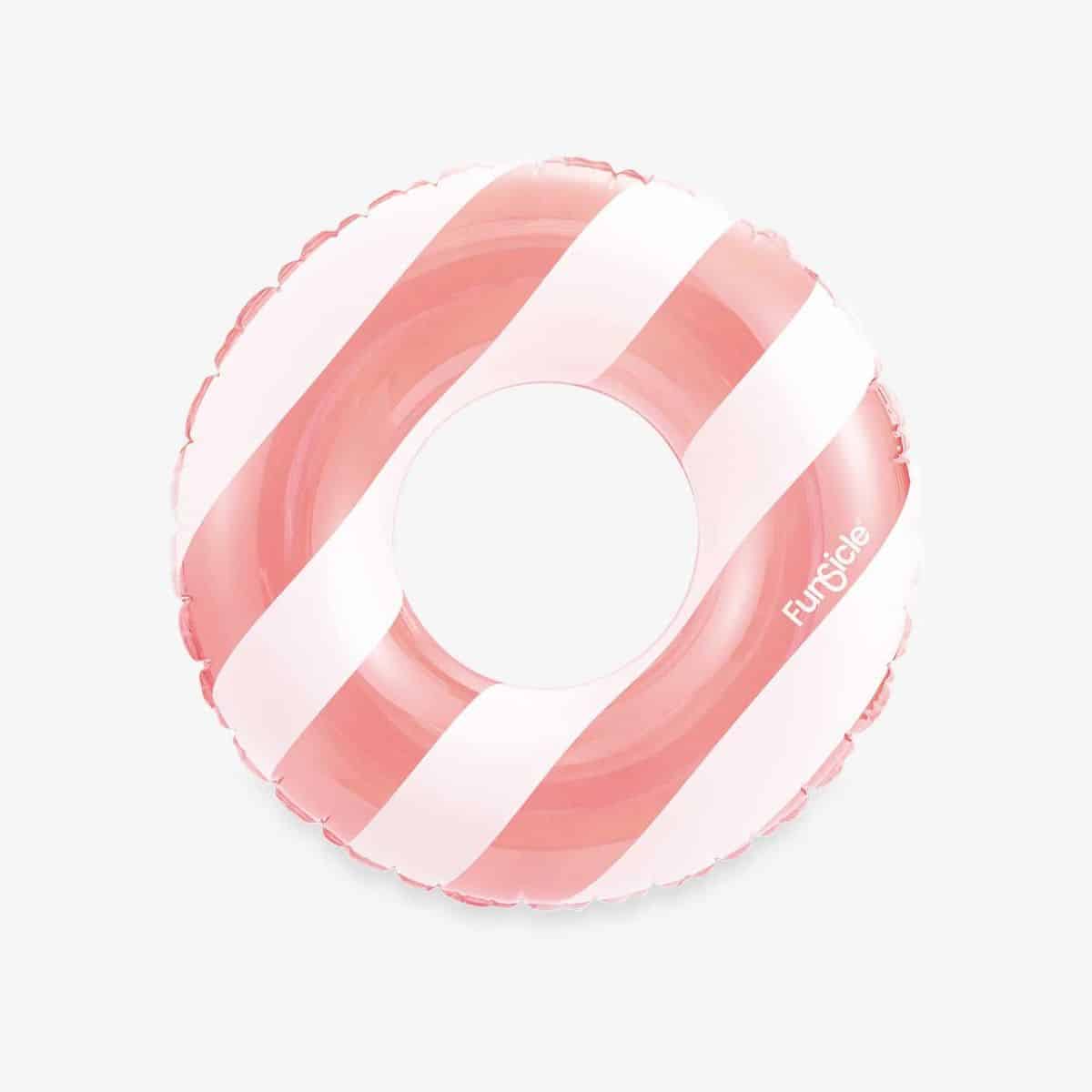 gallery-sun-squad-pool-swim-31-0-1.jpg Sun fixture professional product photography