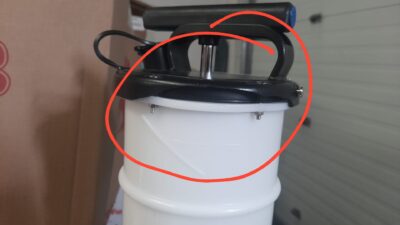 Vevor fluid extractor in professional product photography