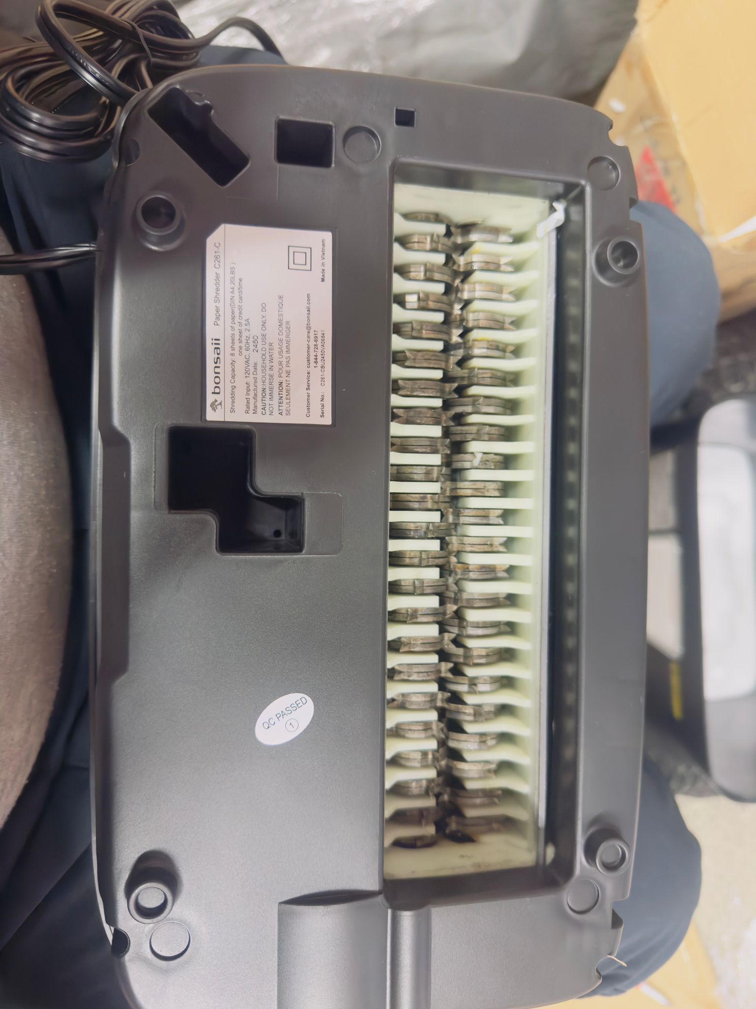 Bonsaii crosscut paper shredder in black with 4.2 gallon bin