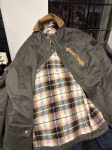 Legendary Whitetails shirt jacket in tarmac with long sleeves and flannel lining