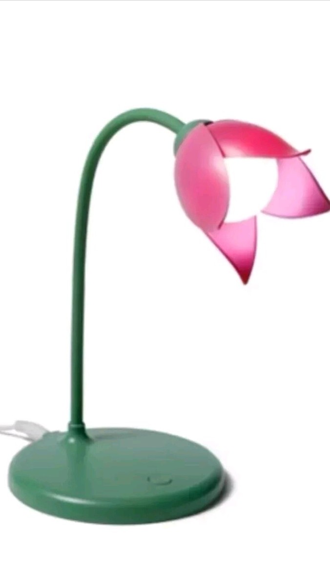 Target Bullseye Playground flower novelty table lamp in green and pink