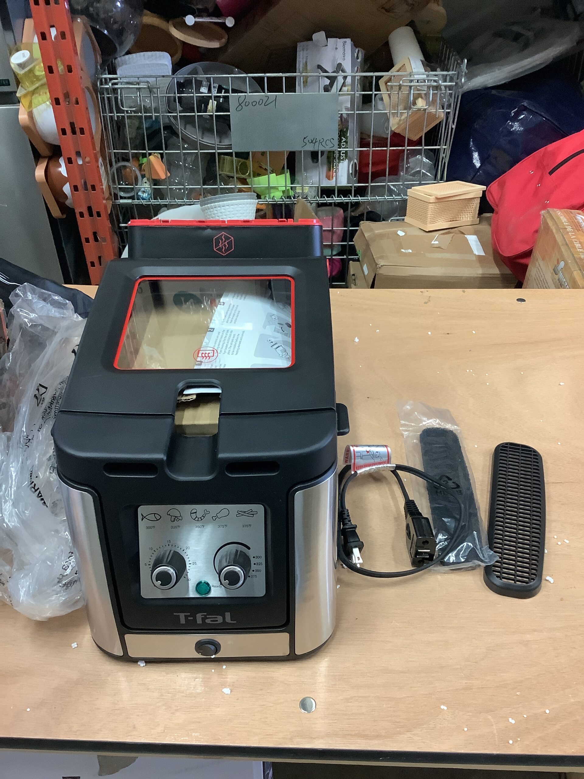 T-Fal odorless deep fryer in stainless steel silver finish