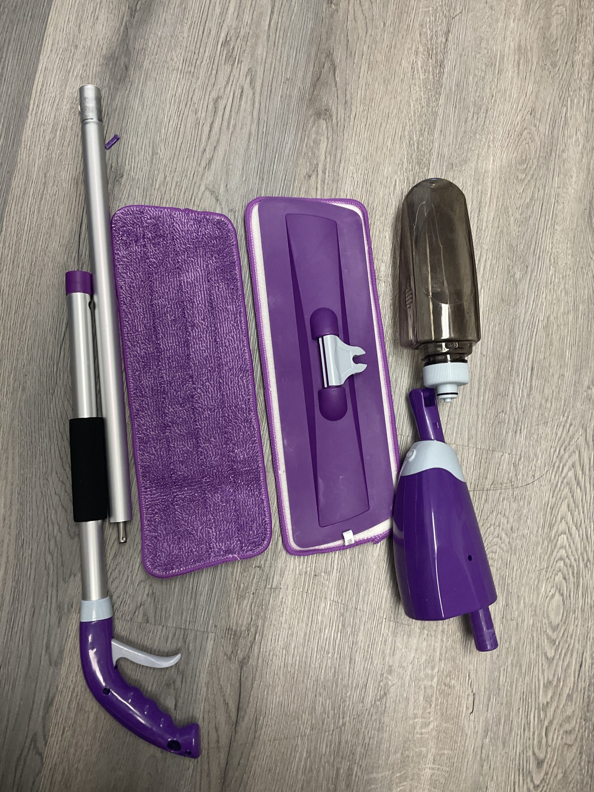 Vorfreude spray mop in ergonomic design with refillable 700ml bottle