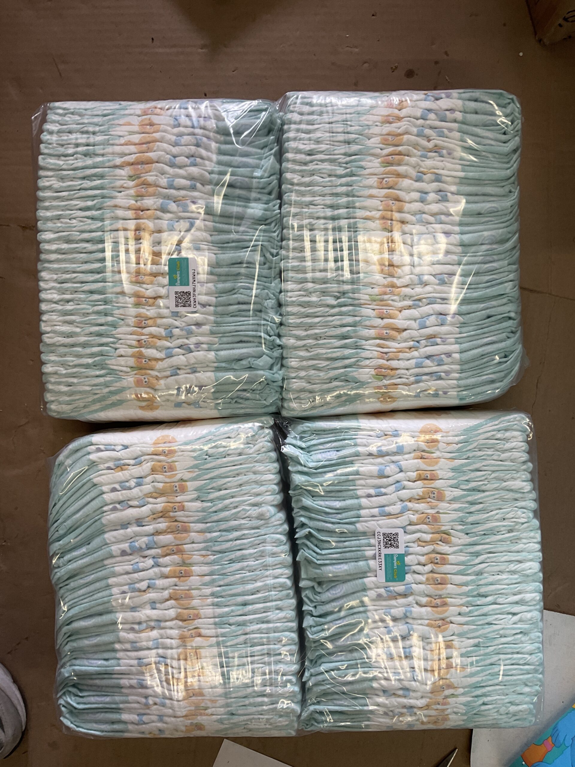 Pampers baby dry diapers in size 5, 128 count pack