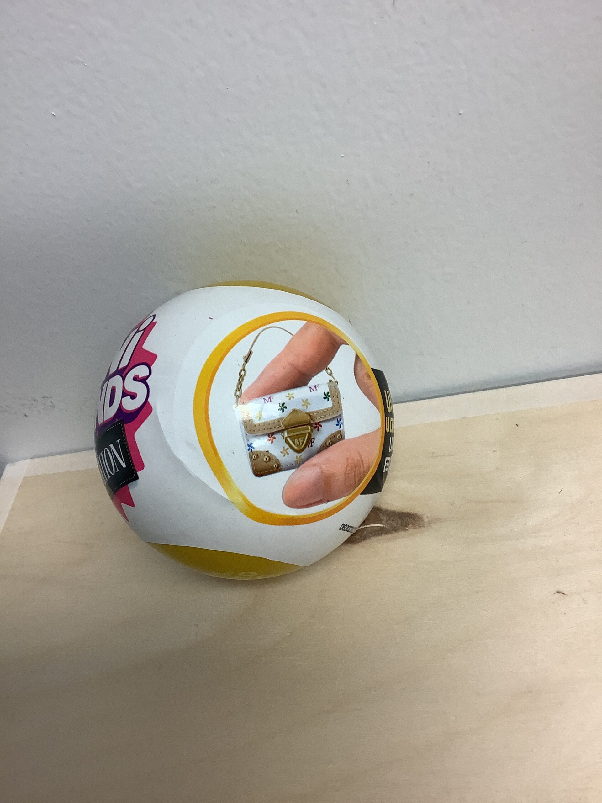 ZURU mini fashion capsule collectible toy with fashion bags and accessories