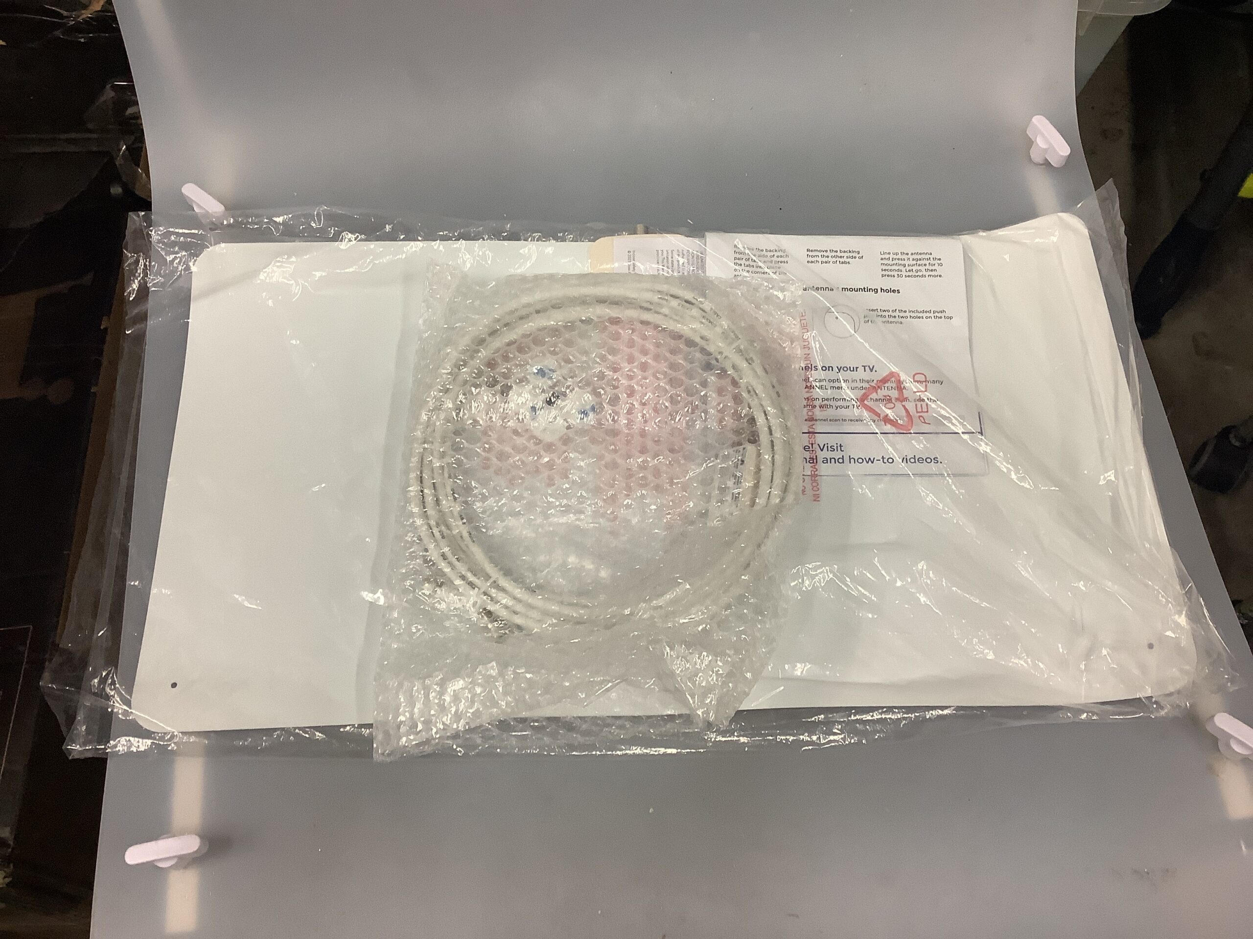 RCA indoor hd antenna in sleek black for HDTV reception