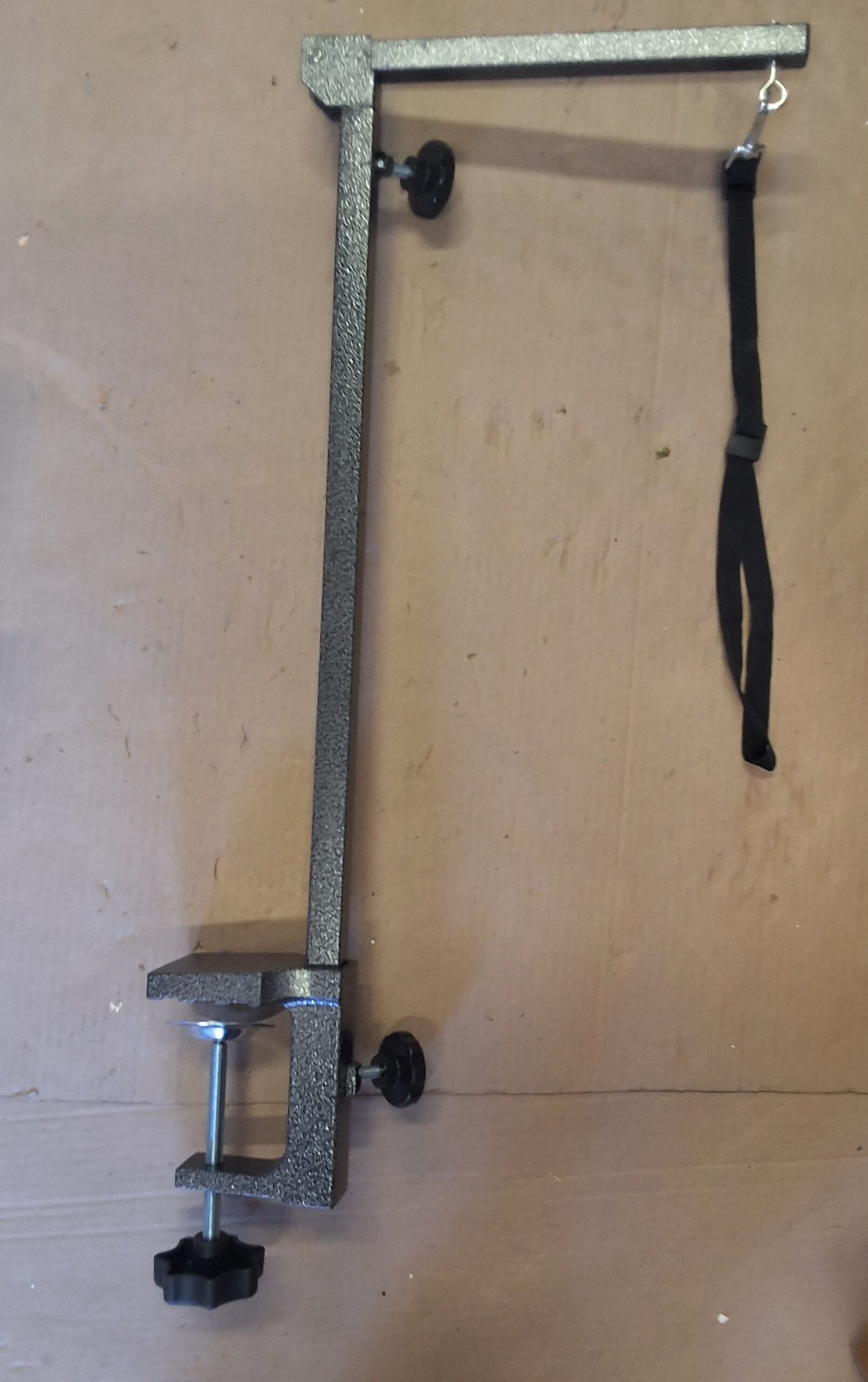 Master foldable grooming arm in professional telescoping design