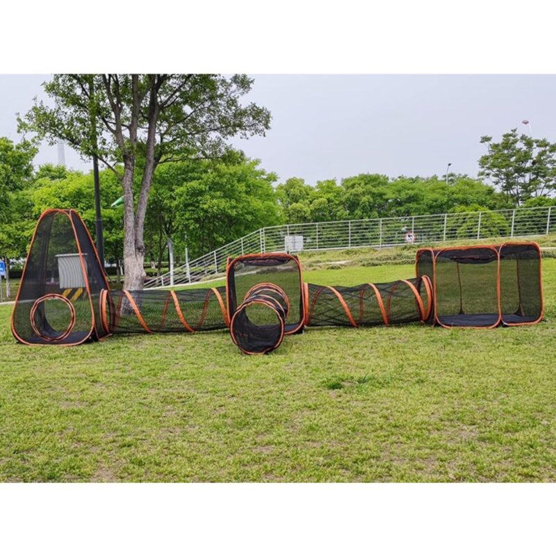 Gaorui foldable pet tent with multiple tunnels for cats and dogs