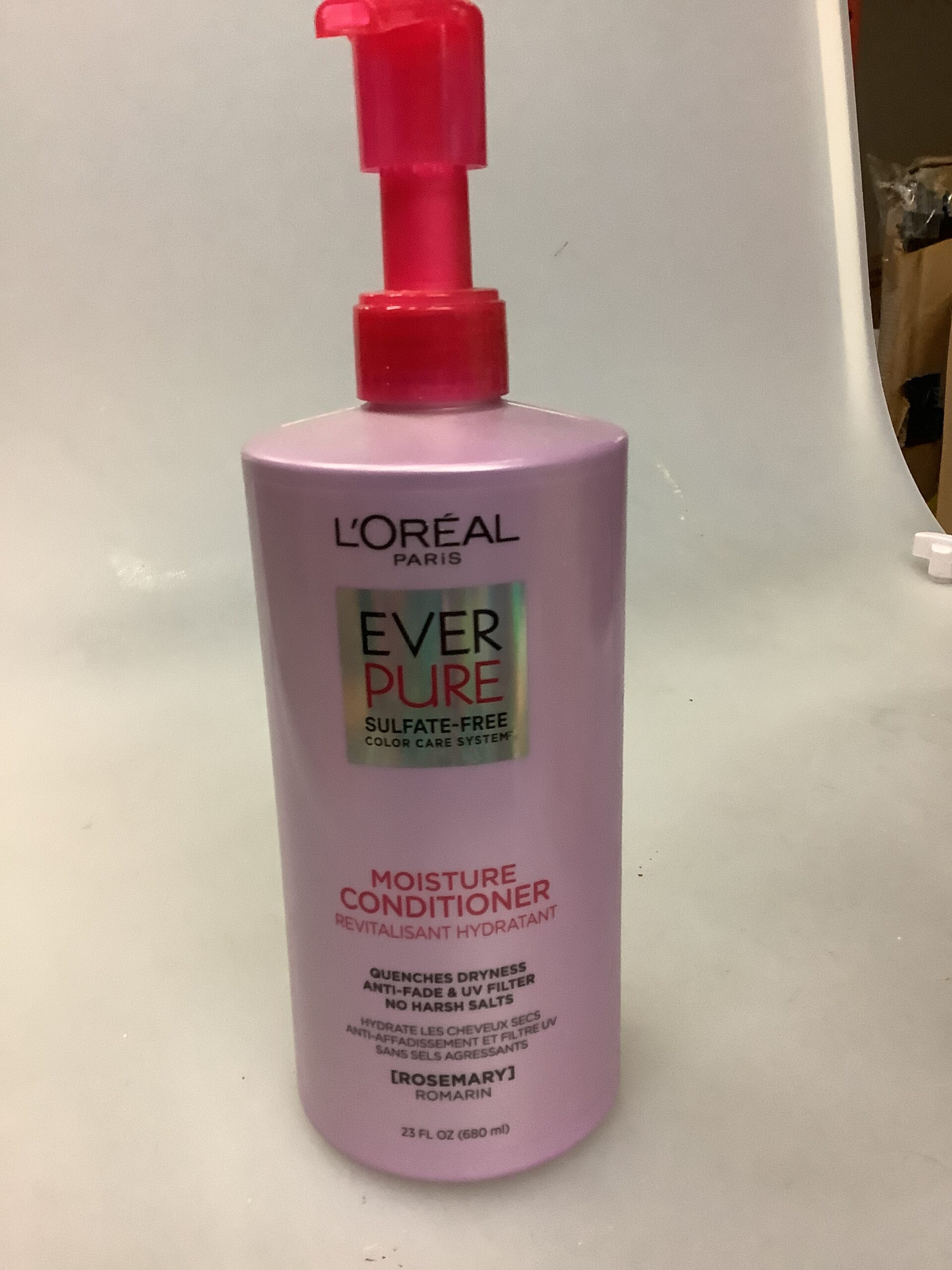 EverPure sulfate free moisture conditioner bottle in clean white packaging