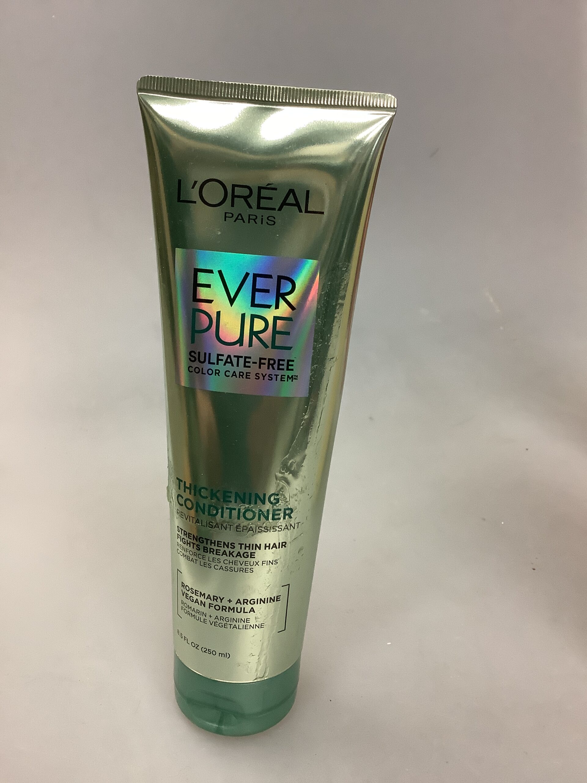 L'Oreal Paris sulfate free conditioner in 250ml bottle