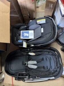 Graco baby stroller travel system in Ellington colour with 3-in-1 design