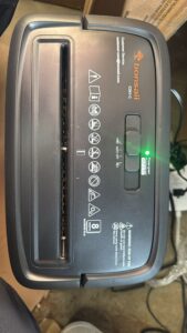 Bonsaii 8-Sheet Crosscut Paper Shredder with 4.2 Gallon Bin for home office use