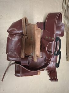 CLC Custom Leathercraft Signature Elite 21453X heavy duty leather tool apron with 18 pockets