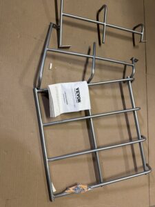 VEVOR Livestock Hay Feeder heavy-duty steel wall mounted for goats and horses