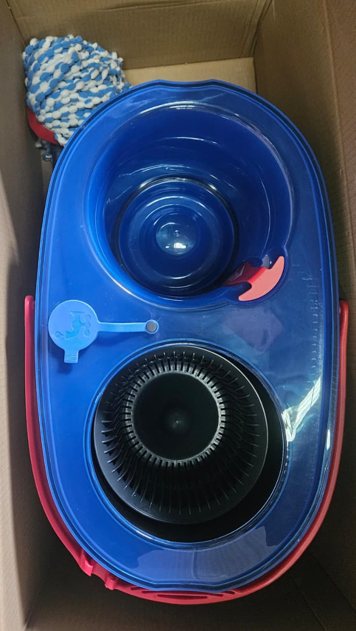 Vileda rinseclean spin mop in hands-free wringing bucket system