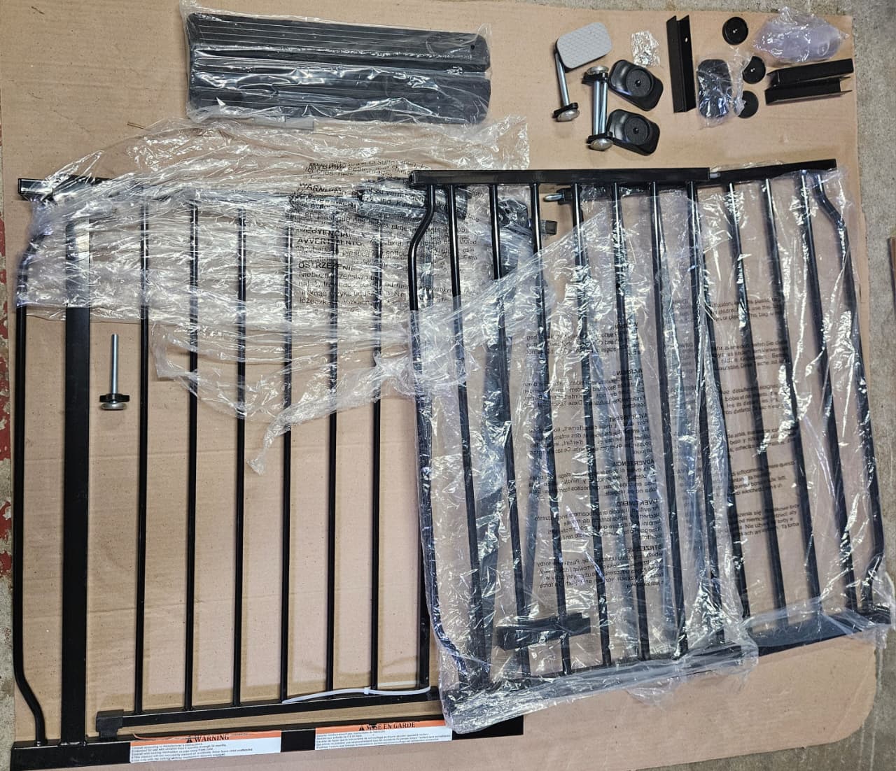 extra wide pressure mounted gate in black metal design