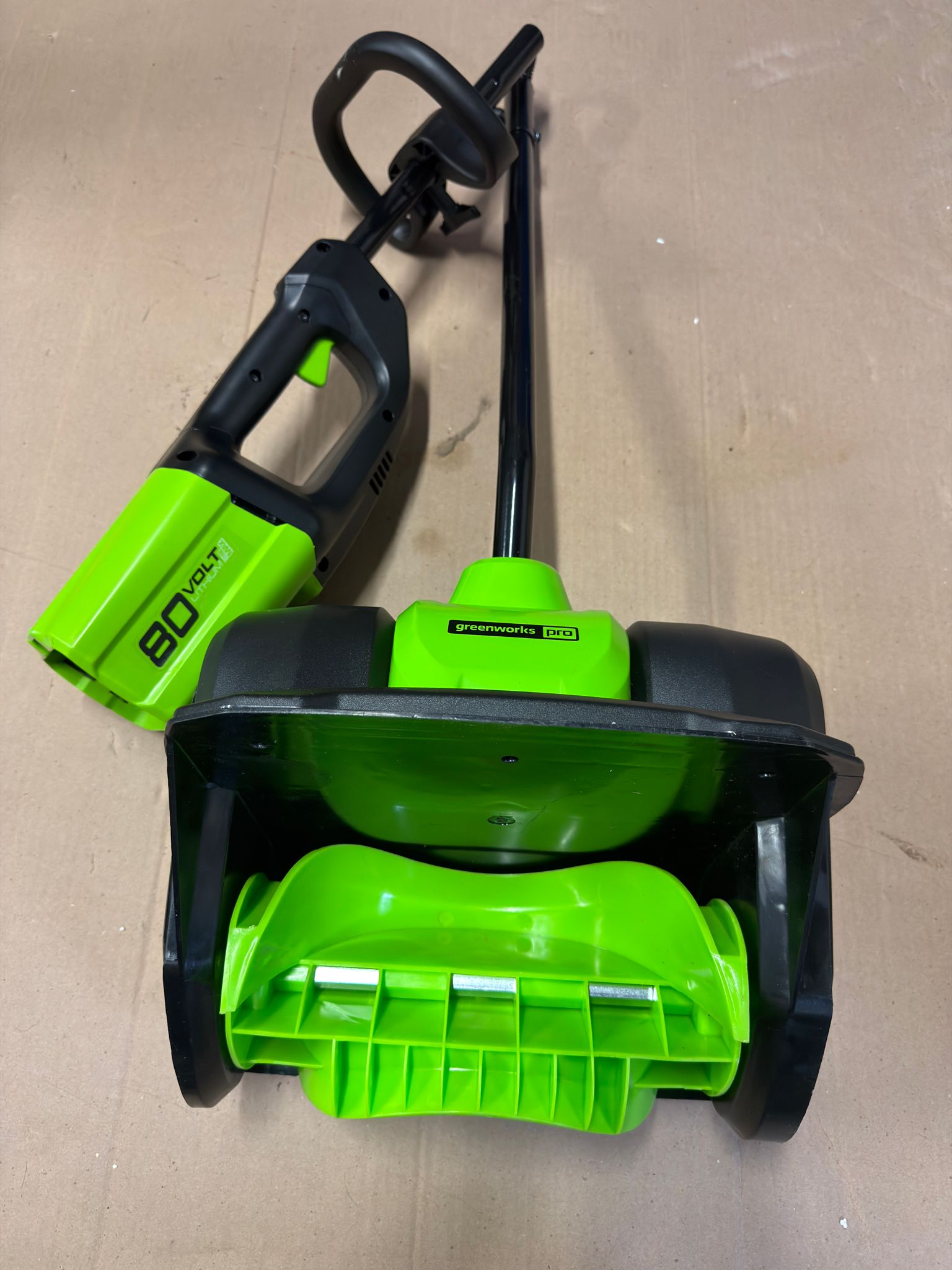 Greenworks cordless snow shovel in 12-inch electric cordless design clearing snow