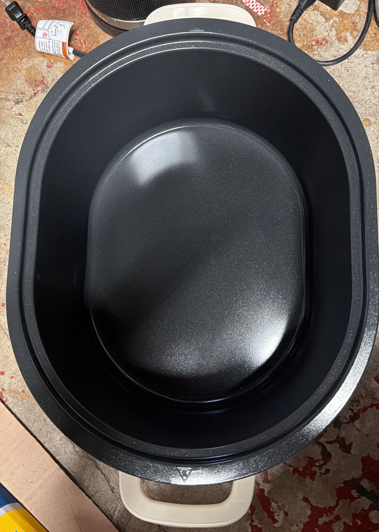 Crock-Pot programmable slow cooker with extra 8-Qt cooking pot in sleek design