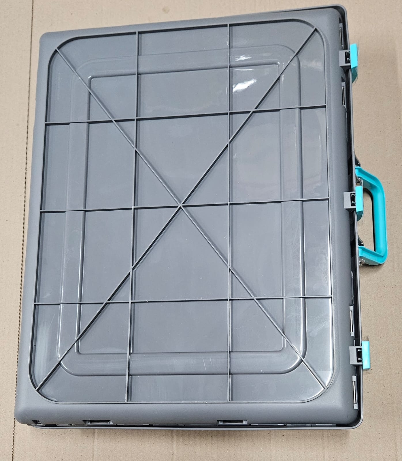 SPORT PET foldable travel cat carrier in lightweight waterproof design