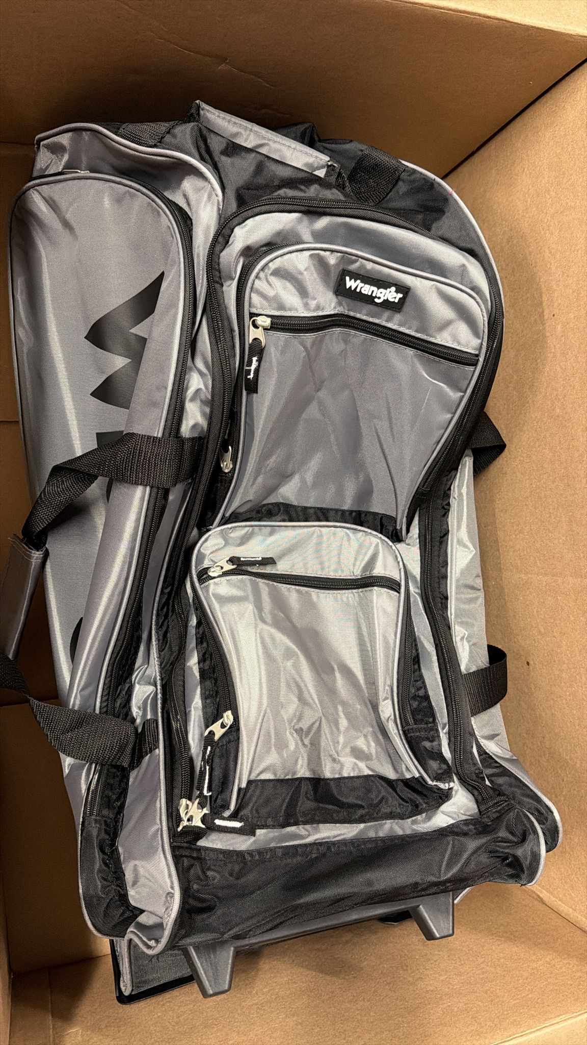 Wrangler rolling duffel bag in charcoal colour with 30-inch large size