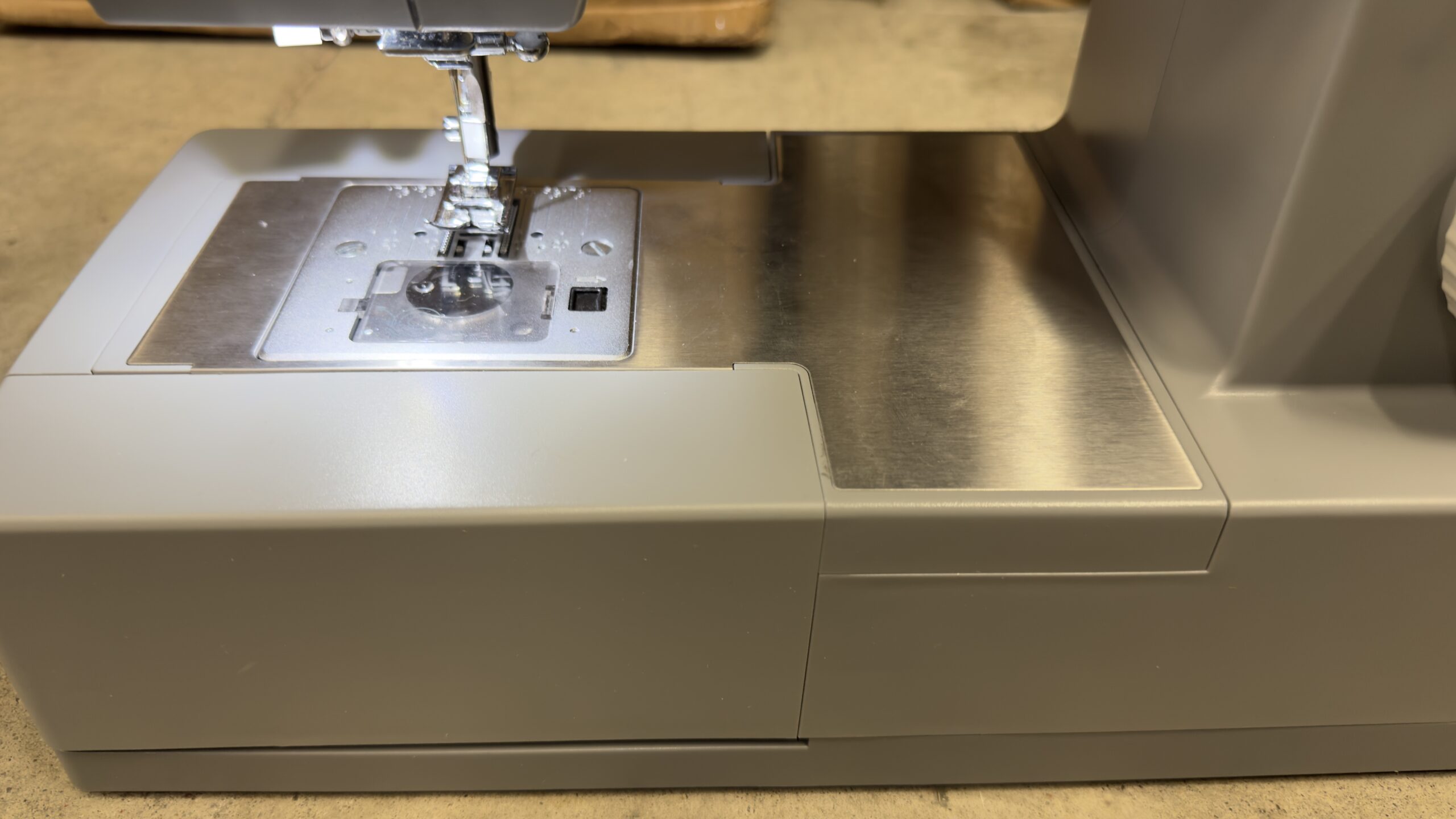 SINGER heavy duty sewing machine in sleek metal finish with accessory kit