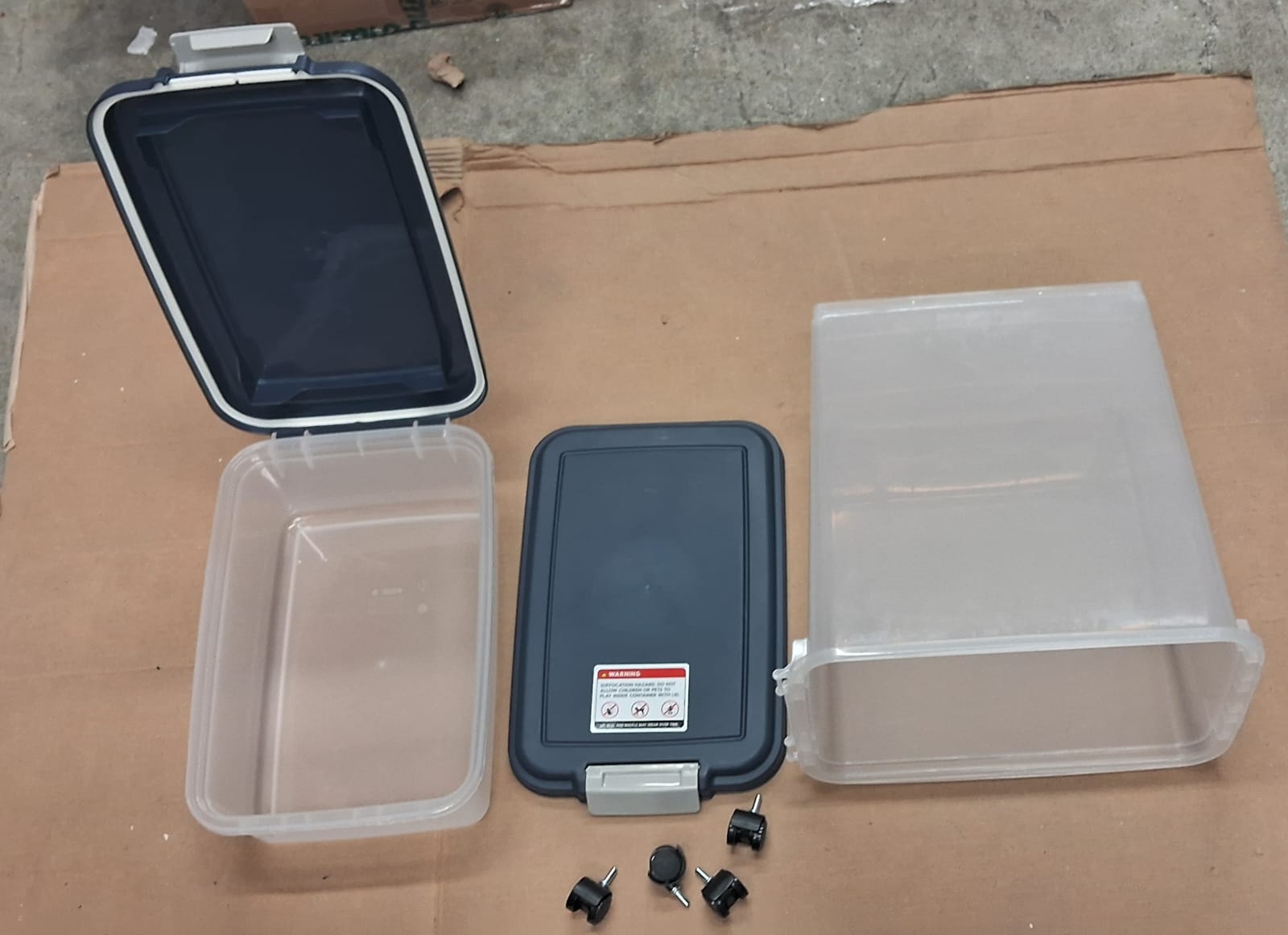 Iris airtight dog food container in navy with casters