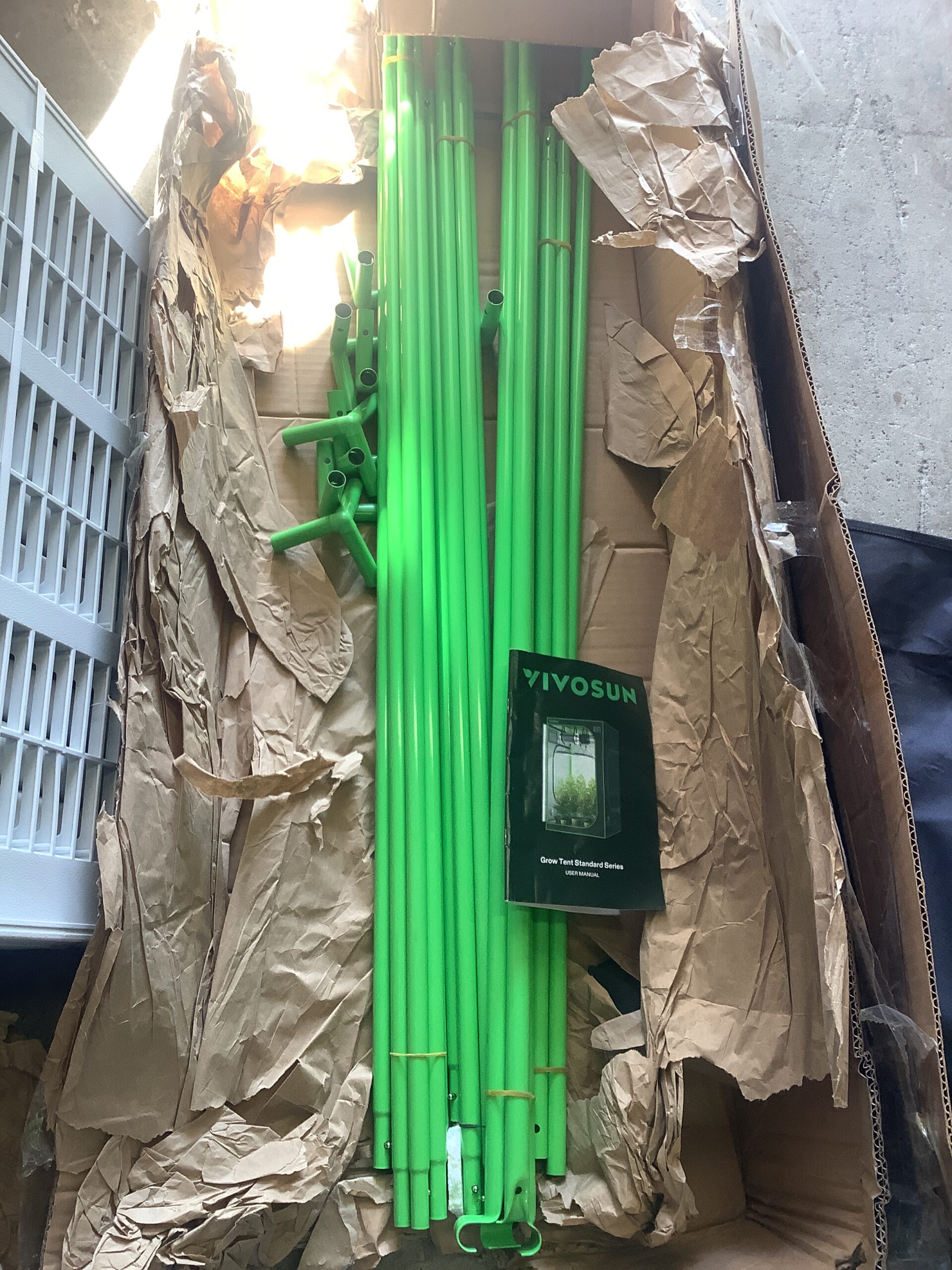 Vivosun grow tent in reflective mylar with observation window