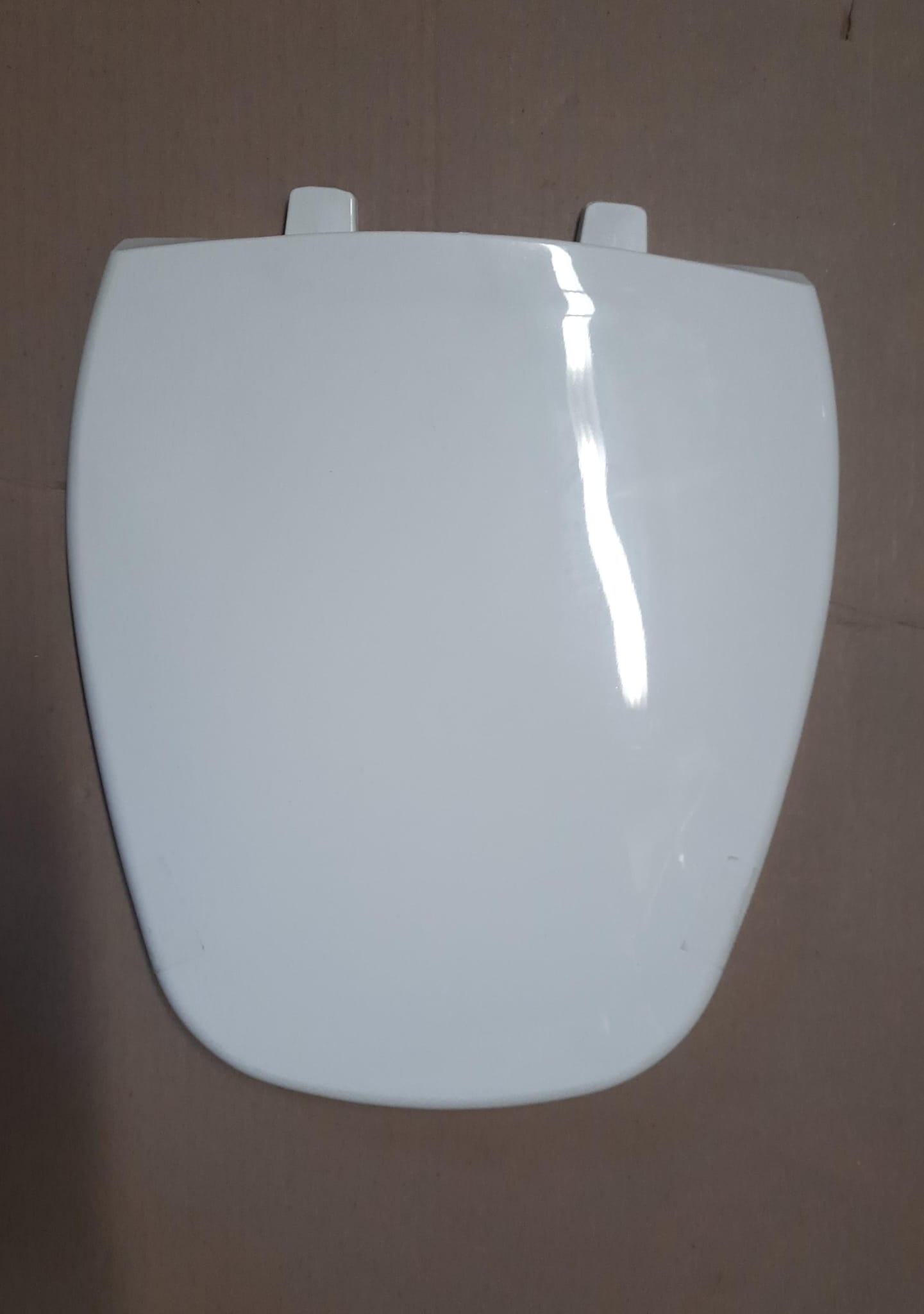 BEMIS plastic toilet seat in white designed for Eljer Emblem toilets