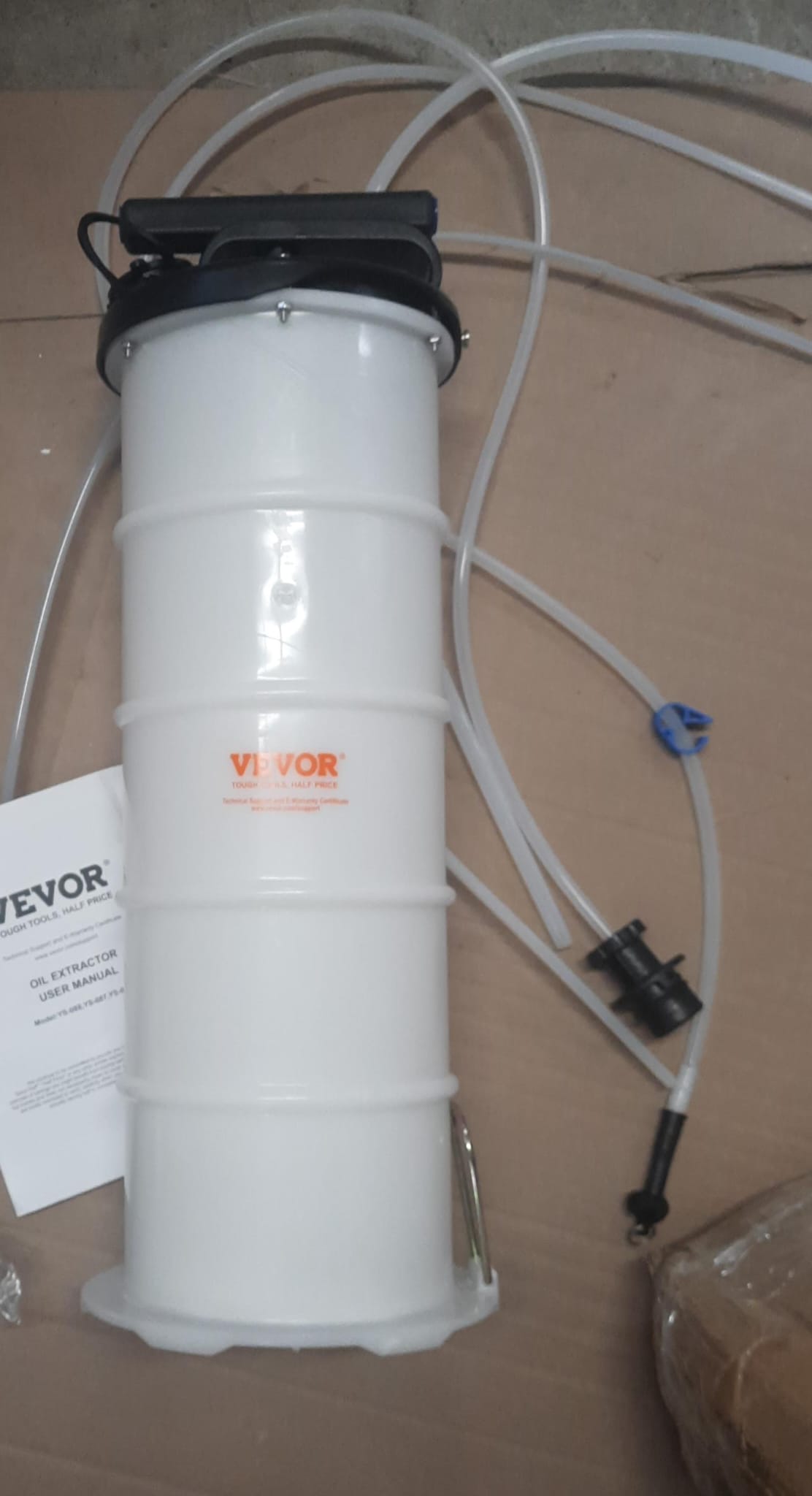Vevor fluid extractor in professional product photography